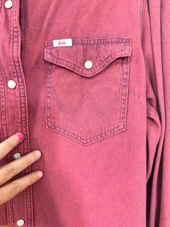Wrangler x Barbie Western Shirt Dress Pink Denim XL Mattel Collab
Description: - Picture 4 of 6